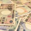 業種による年収の違い。年収がピークになる年齢も業種で変わる！